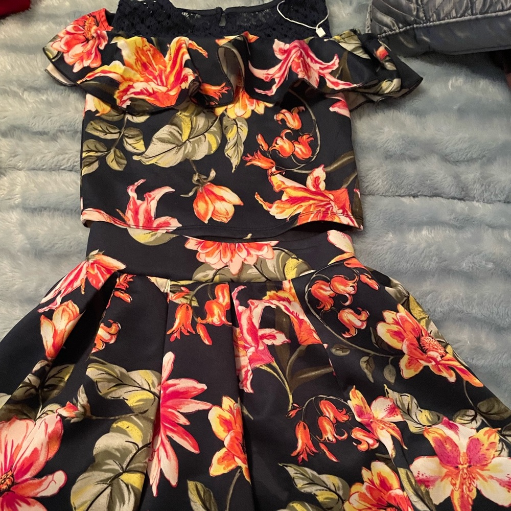 Girls skirt and top set